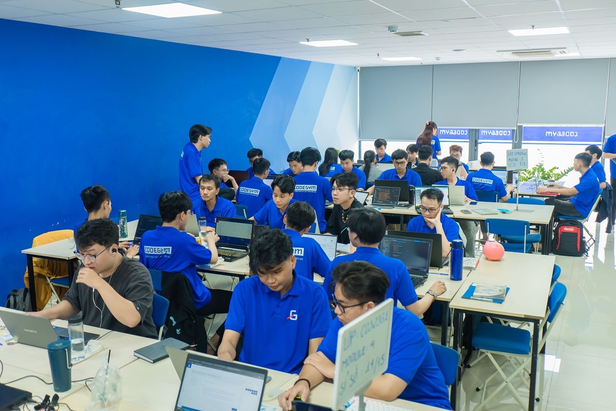 Môi trường học tập tại CodeGym hiện đại và hỗ trợ toàn diện