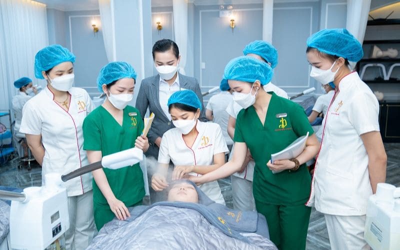 Học làm đẹp