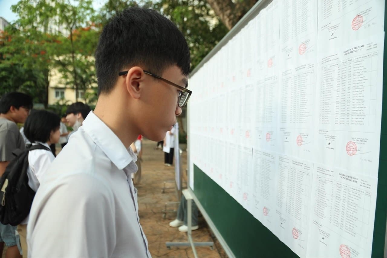 Điểm chuẩn tăng mạnh