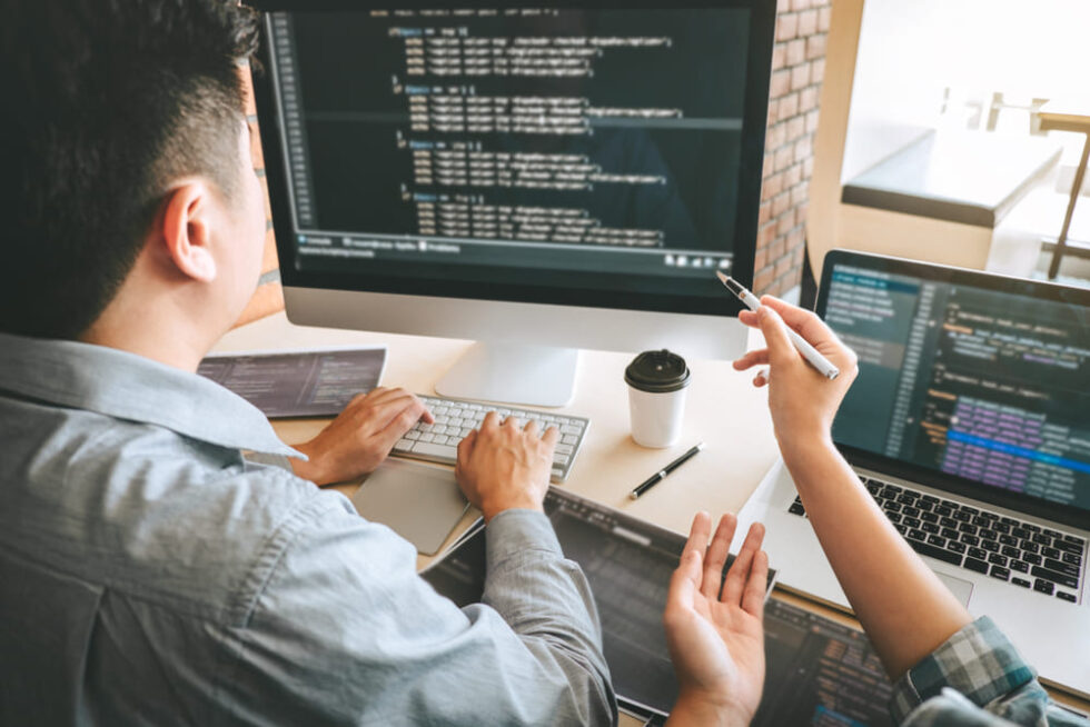 Viết code là gì? Hiểu đúng bản chất và cách bắt đầu học code